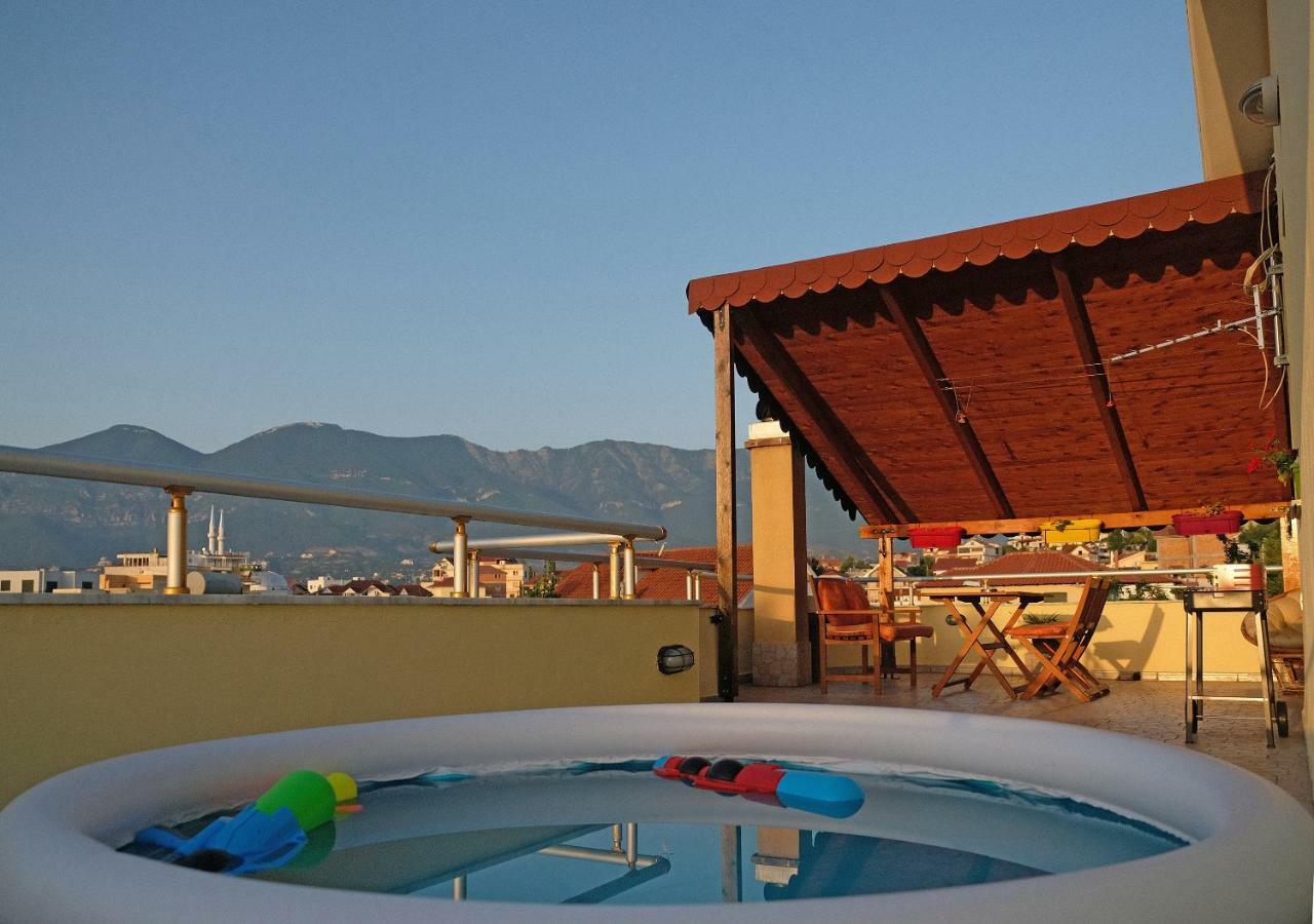 Friends Terrace Apartment Tiranë Luaran gambar